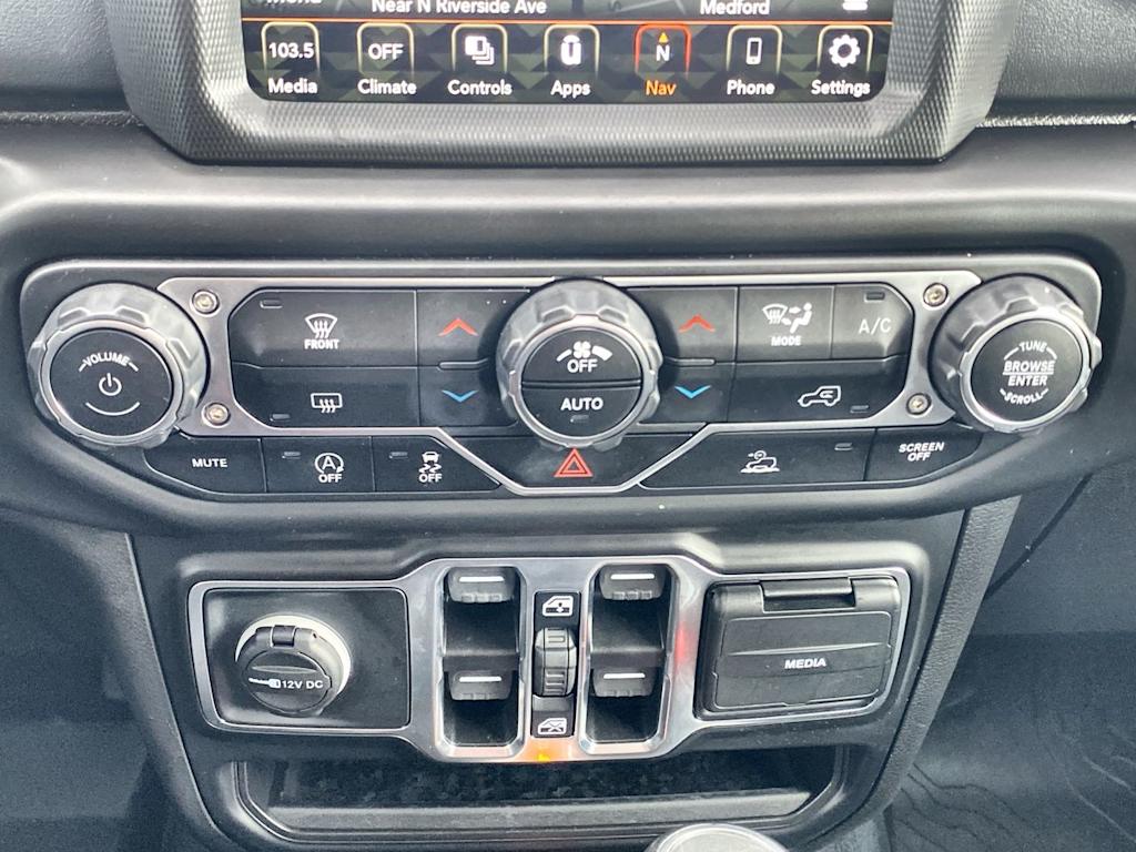 Thumbnail: 2021 Jeep Gladiator - 24