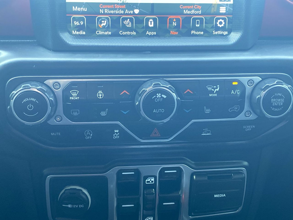 Thumbnail: 2021 Jeep Gladiator - 23