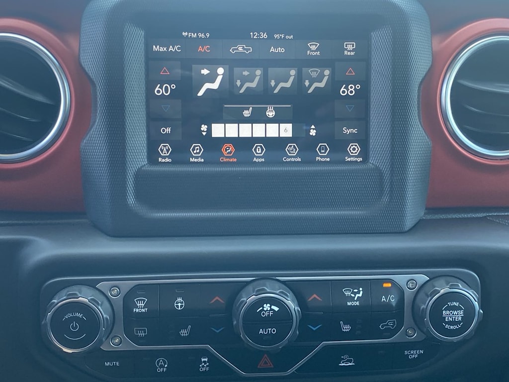 Thumbnail: 2020 Jeep Gladiator - 22