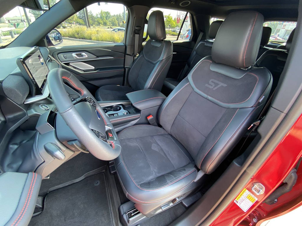 Thumbnail: 2025 Ford Explorer - 9
