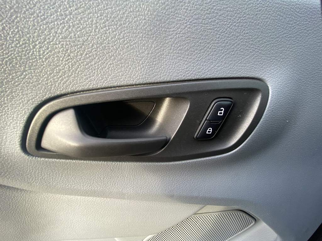 Thumbnail: 2019 Ford Transit Series - 16