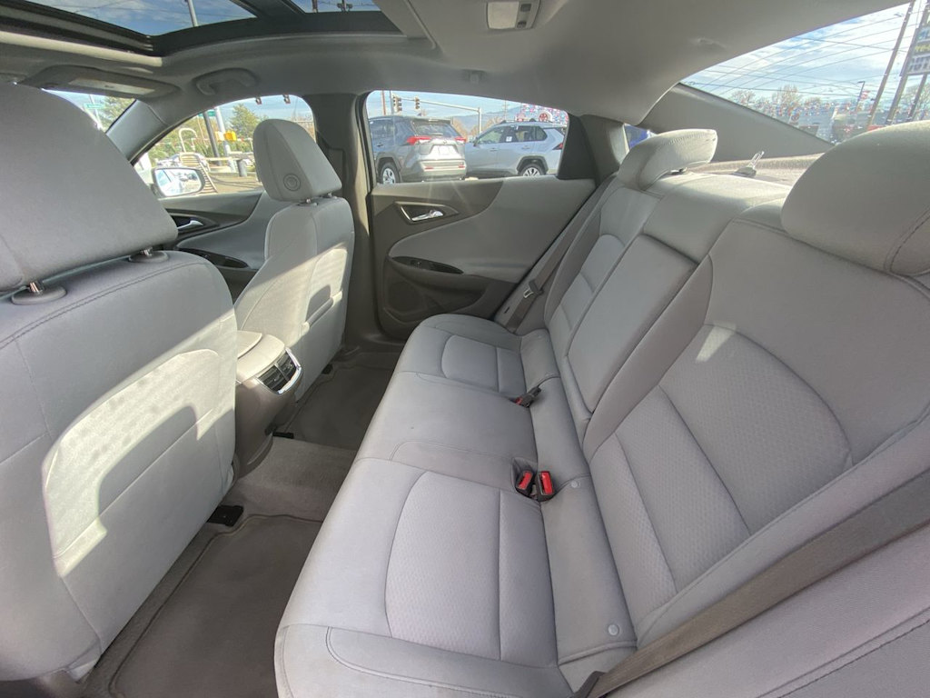 Thumbnail: 2024 Chevrolet Malibu - 10