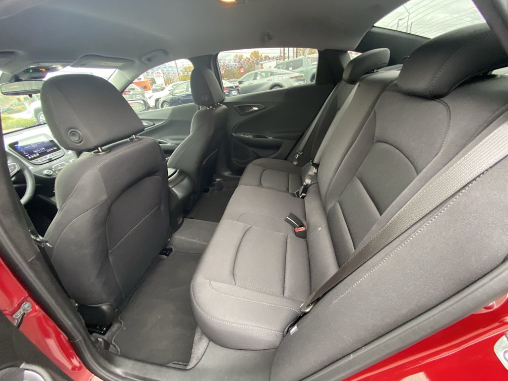 Thumbnail: 2024 Chevrolet Malibu - 9