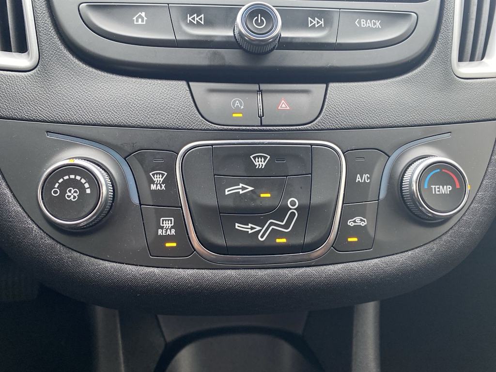 Thumbnail: 2024 Chevrolet Malibu - 23