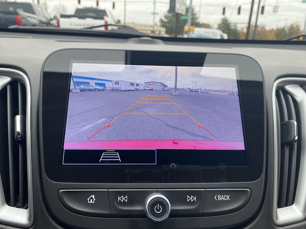 Thumbnail: 2024 Chevrolet Malibu - 22