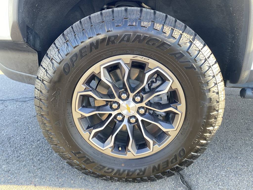 Thumbnail: 2021 Chevrolet Colorado - 5