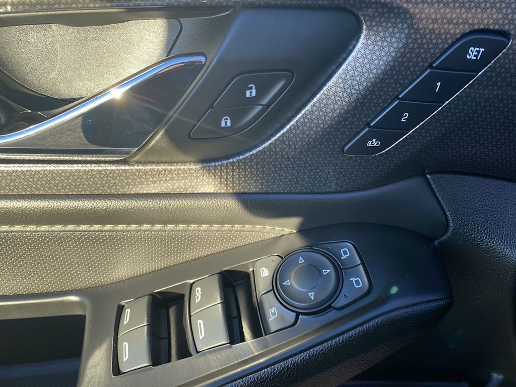 Thumbnail: 2023 Chevrolet Traverse - 21