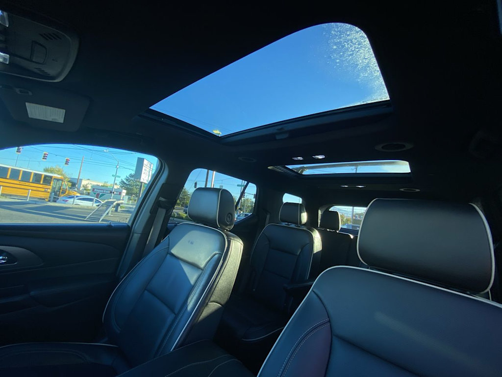 Thumbnail: 2023 Chevrolet Traverse - 25