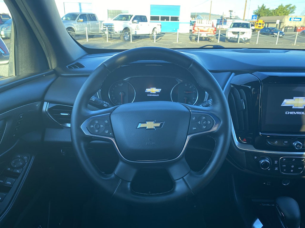 Thumbnail: 2023 Chevrolet Traverse - 2