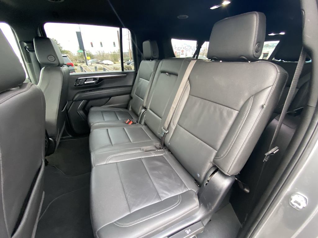 Thumbnail: 2025 Chevrolet Suburban - 10