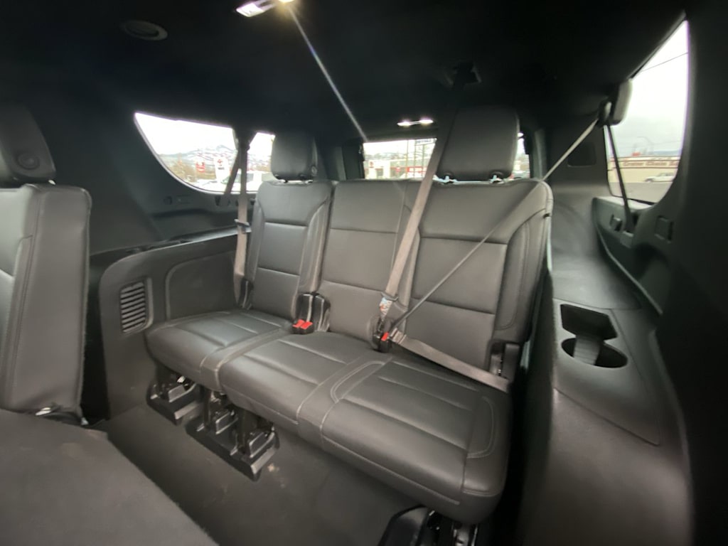 Thumbnail: 2025 Chevrolet Suburban - 25