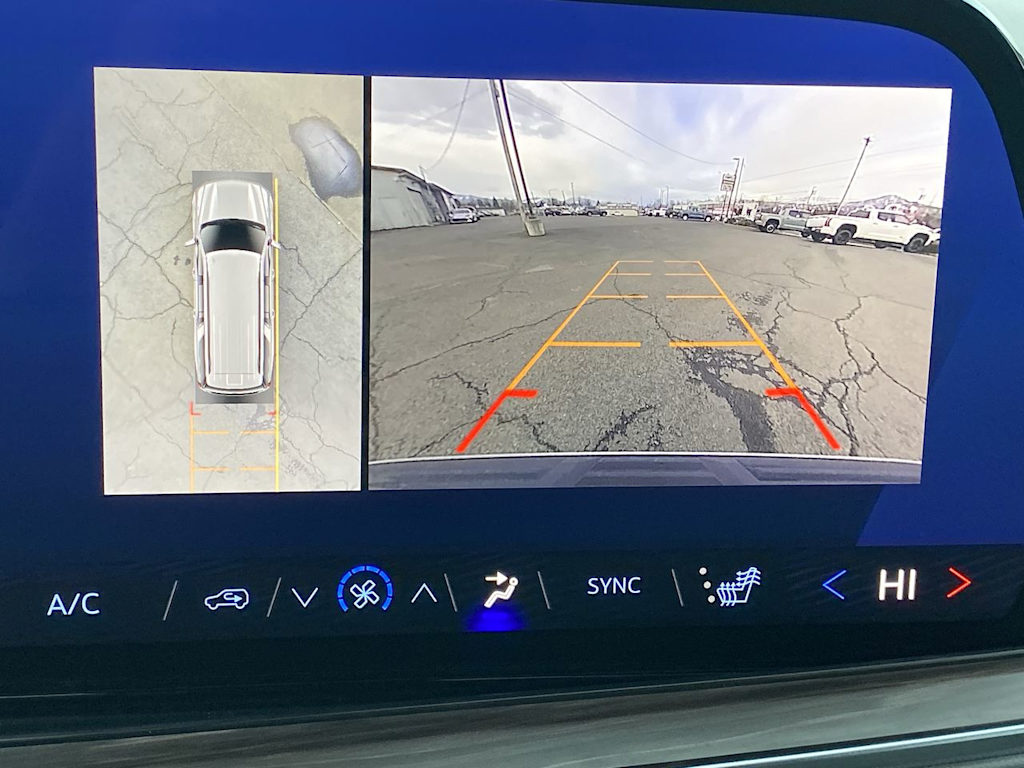 Thumbnail: 2025 Chevrolet Suburban - 21