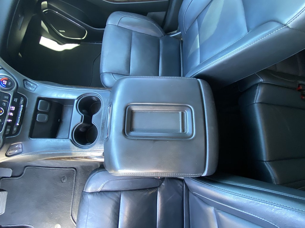 Thumbnail: 2019 Chevrolet Suburban - 15