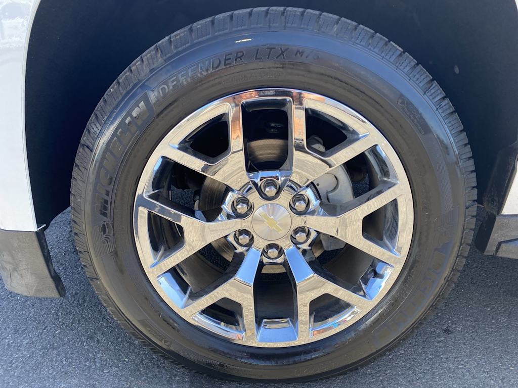 Thumbnail: 2019 Chevrolet Suburban - 8