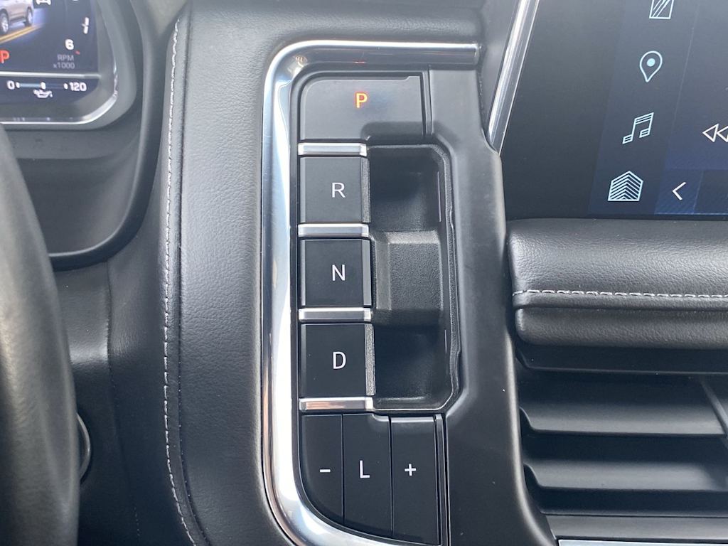 Thumbnail: 2023 Chevrolet Tahoe - 11