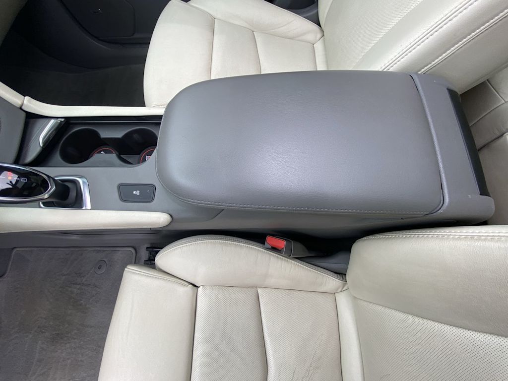 Thumbnail: 2017 Cadillac XT5 - 25