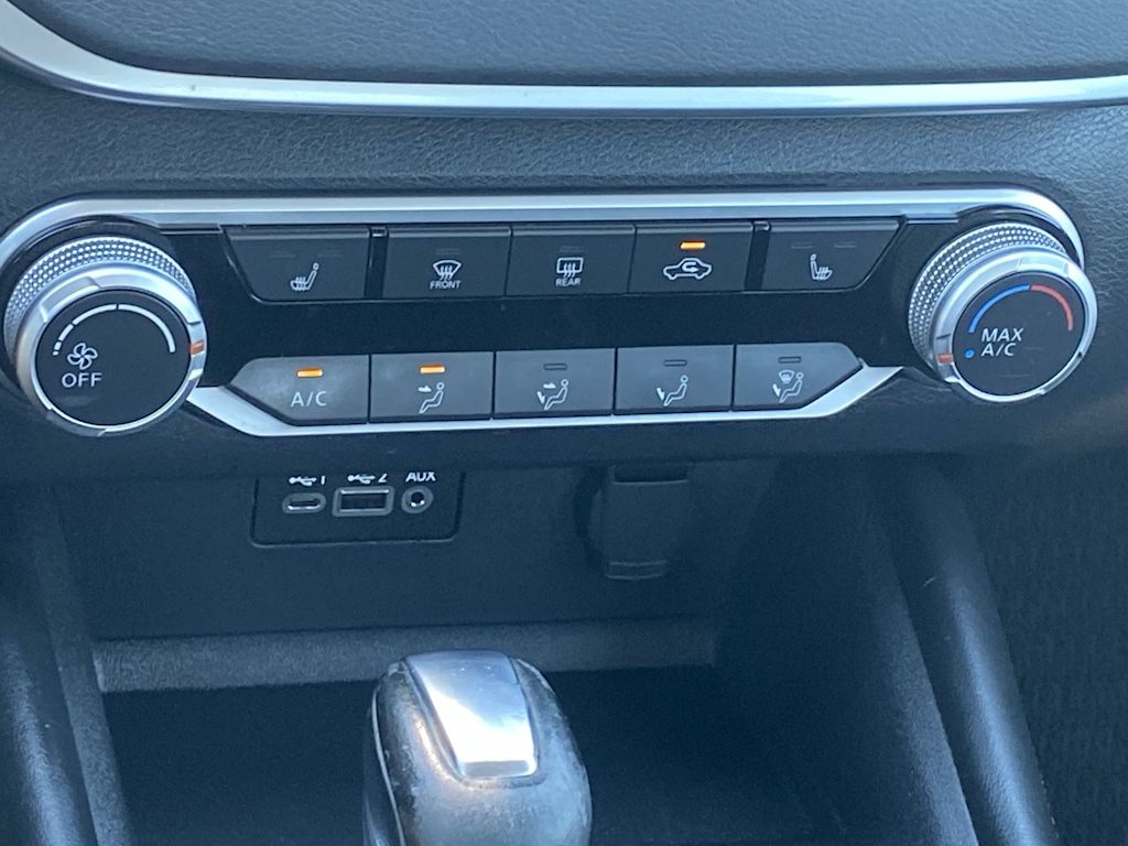 Thumbnail: 2020 Nissan Altima - 23