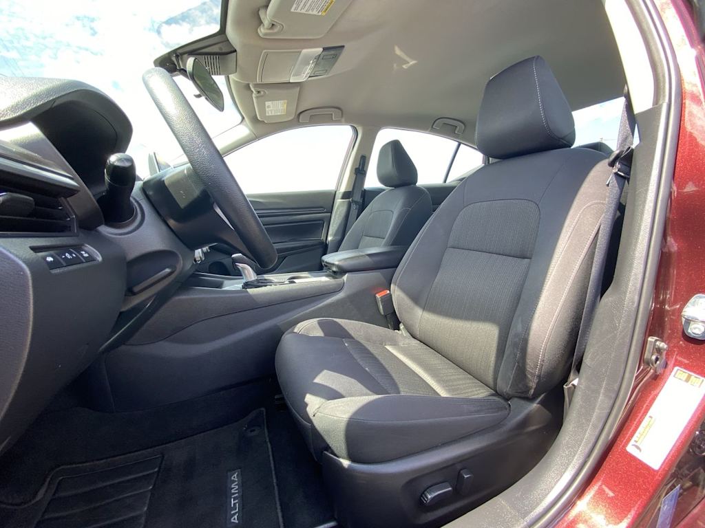 Thumbnail: 2025 Nissan Altima - 8