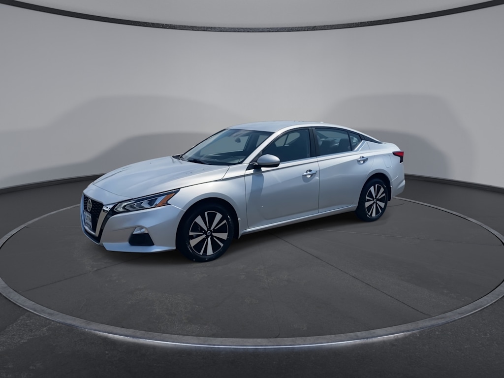 Thumbnail: 2022 Nissan Altima - 5