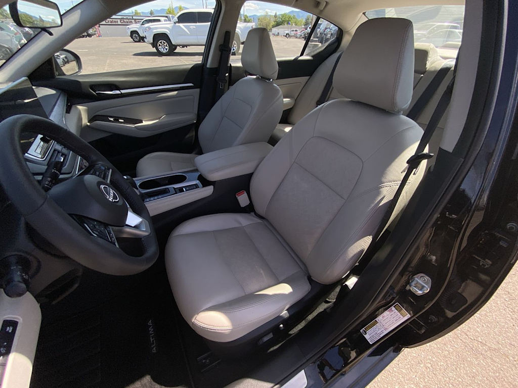Thumbnail: 2025 Nissan Altima - 8