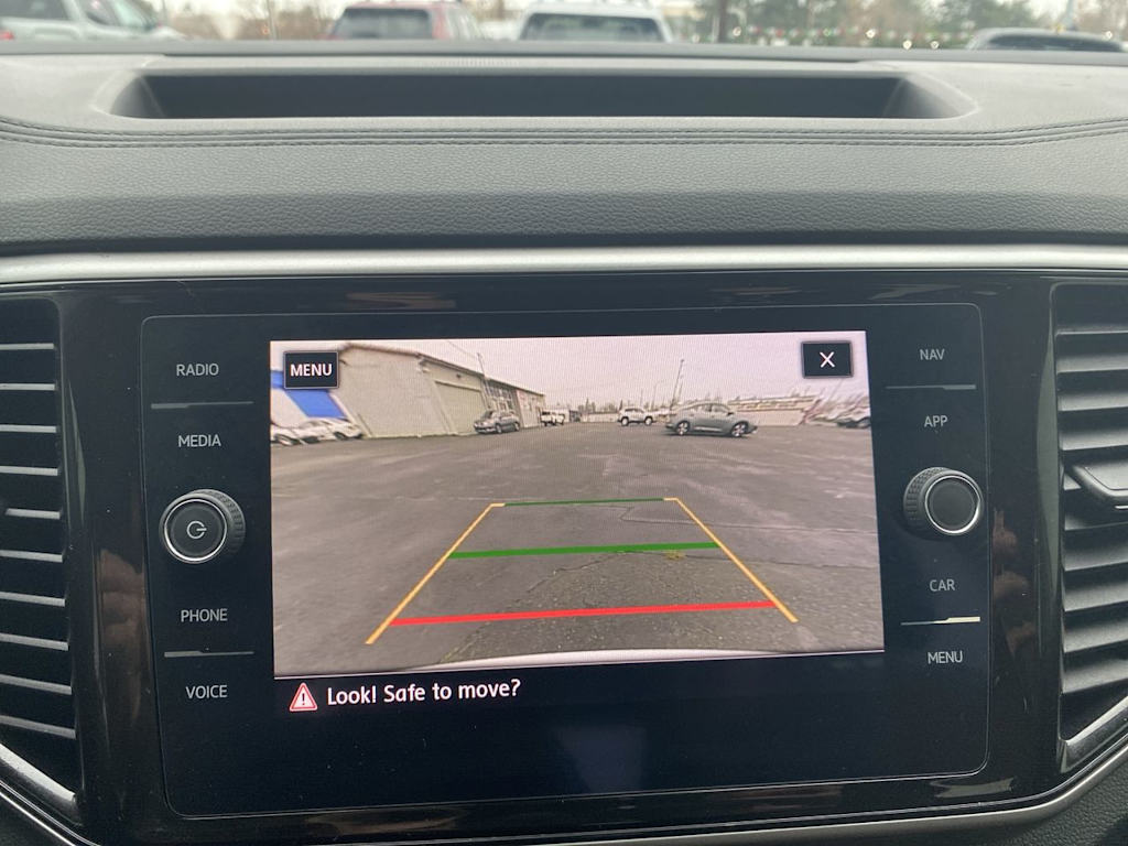 Thumbnail: 2021 Volkswagen Atlas - 22