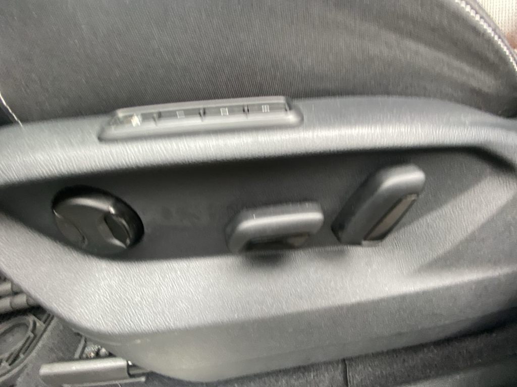 Thumbnail: 2021 Volkswagen Atlas - 20