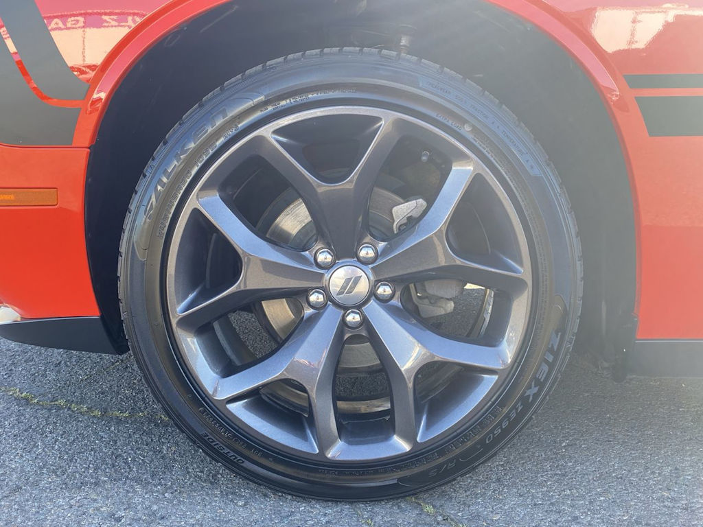 Thumbnail: 2017 Dodge Challenger - 6