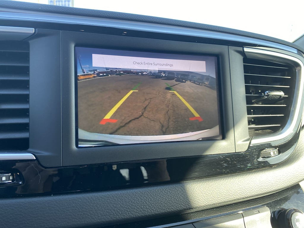 2022 Chrysler Voyager LX 20