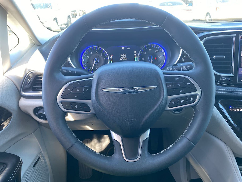 Thumbnail: 2022 Chrysler Pacifica - 2