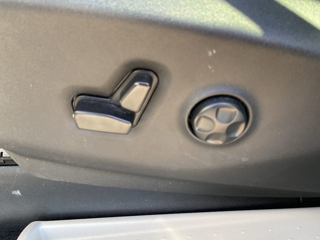 Thumbnail: 2022 Chrysler Pacifica - 20