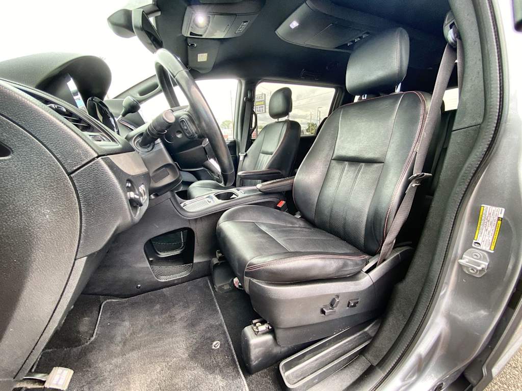 Thumbnail: 2019 Dodge Grand Caravan - 7