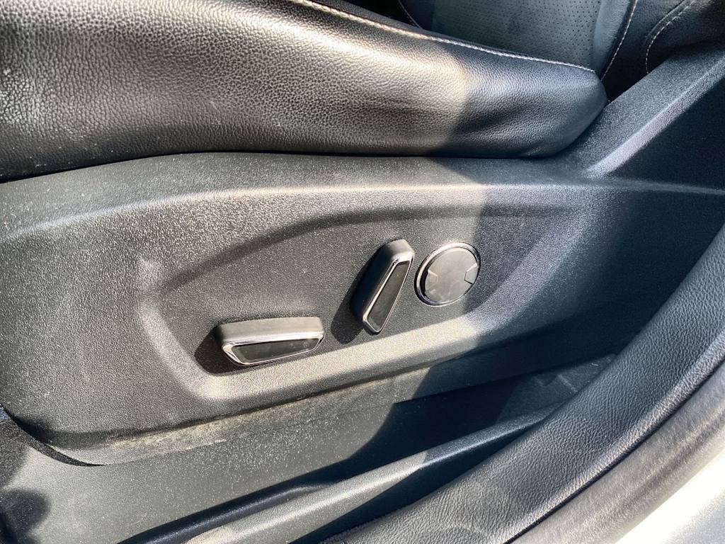 Thumbnail: 2018 Ford Edge - 21