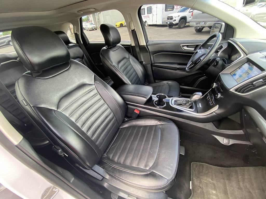 Thumbnail: 2016 Ford Edge - 8