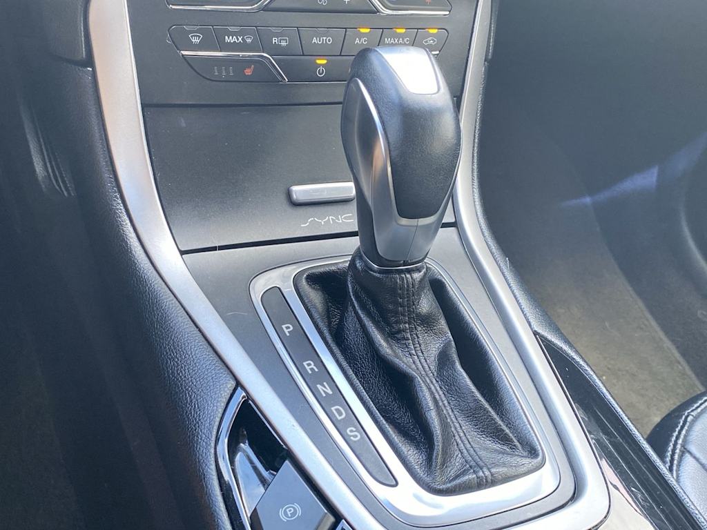 Thumbnail: 2016 Ford Edge - 11