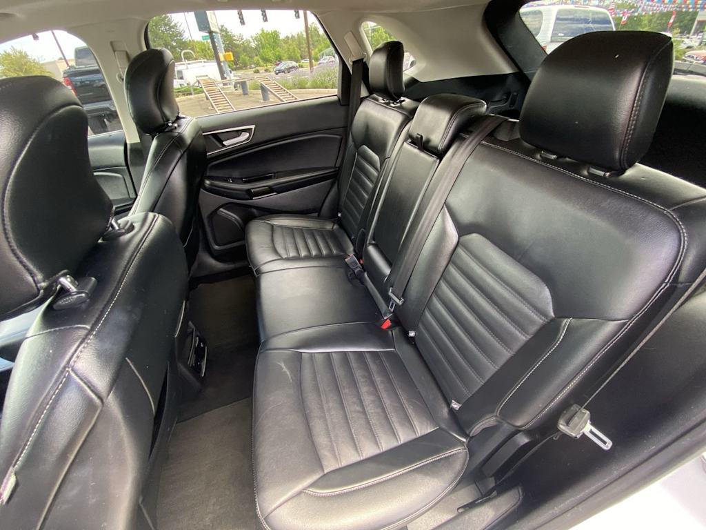 Thumbnail: 2016 Ford Edge - 9