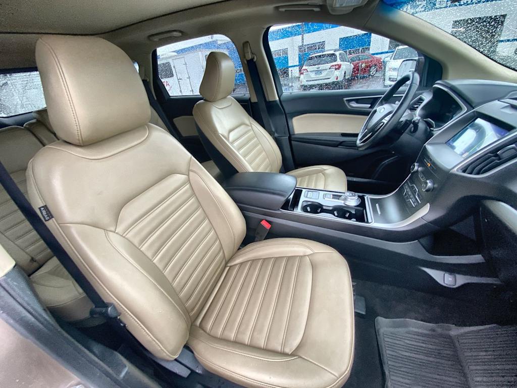Thumbnail: 2020 Ford Edge - 8