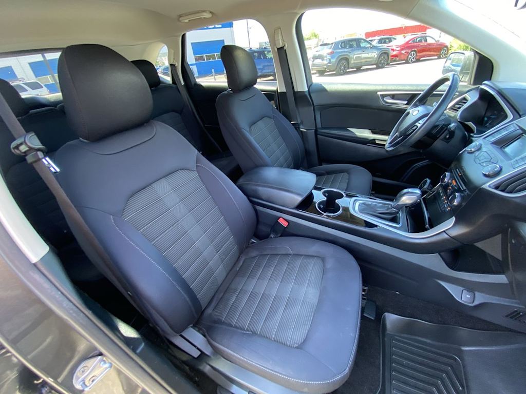 Thumbnail: 2018 Ford Edge - 24