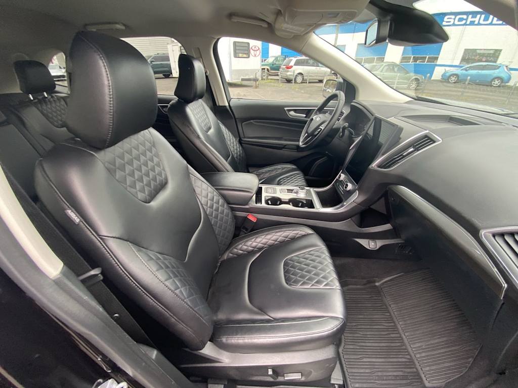 Thumbnail: 2023 Ford Edge - 8