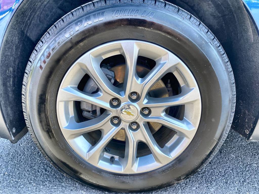 Thumbnail: 2021 Chevrolet Equinox - 6