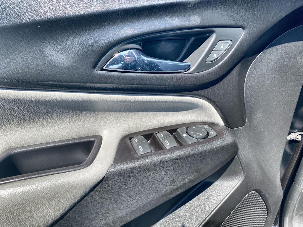 Thumbnail: 2020 Chevrolet Equinox - 21