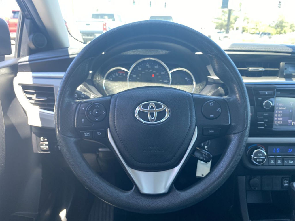 Thumbnail: 2015 Toyota Corolla - 2