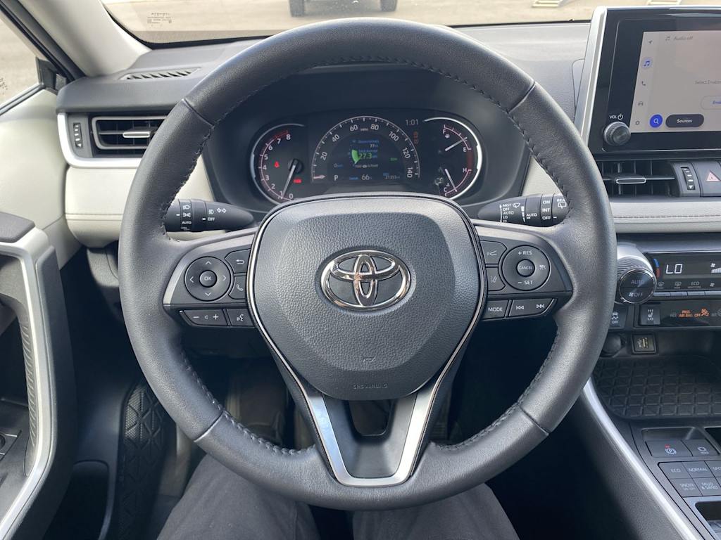 Thumbnail: 2025 Toyota RAV4 - 2
