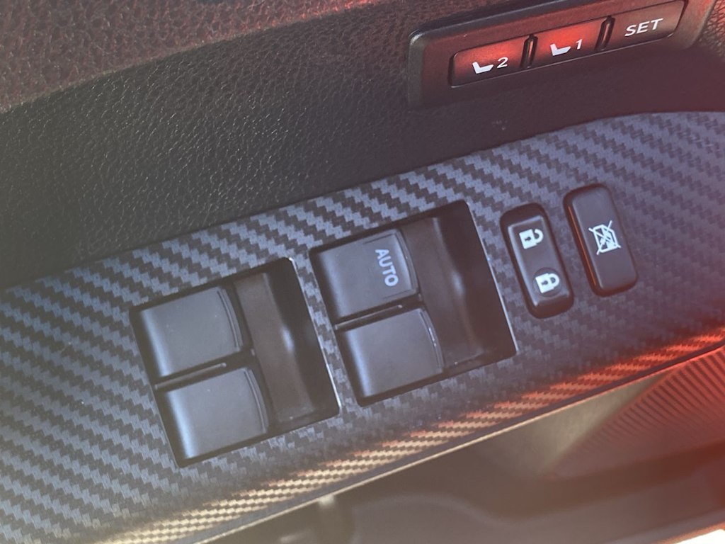 Thumbnail: 2015 Toyota RAV4 - 21