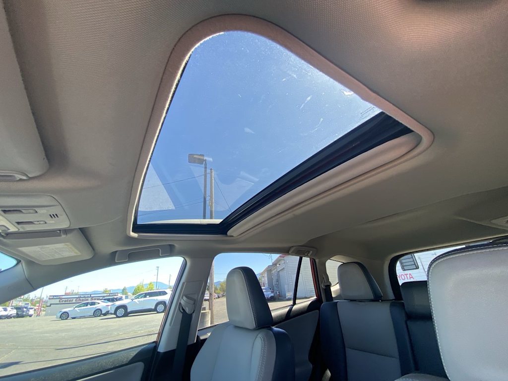 Thumbnail: 2015 Toyota RAV4 - 26