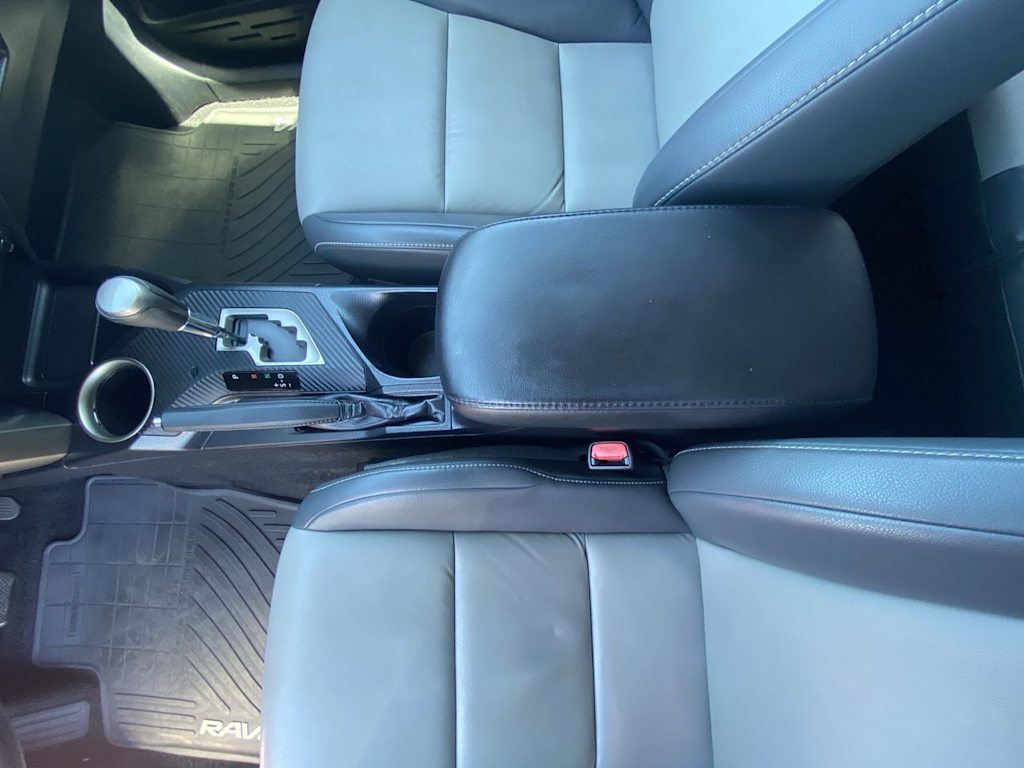 Thumbnail: 2015 Toyota RAV4 - 25