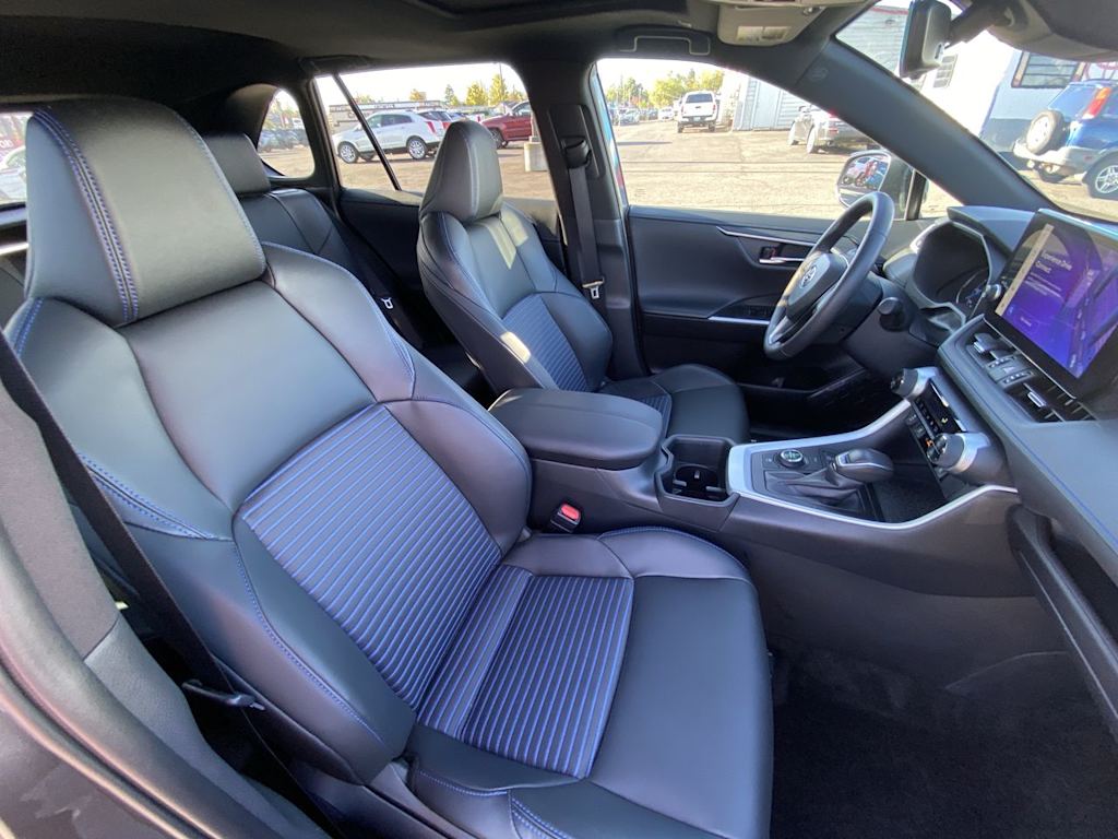 Thumbnail: 2024 Toyota RAV4 - 9