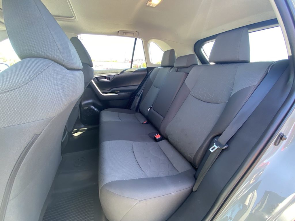 Thumbnail: 2021 Toyota RAV4 - 9