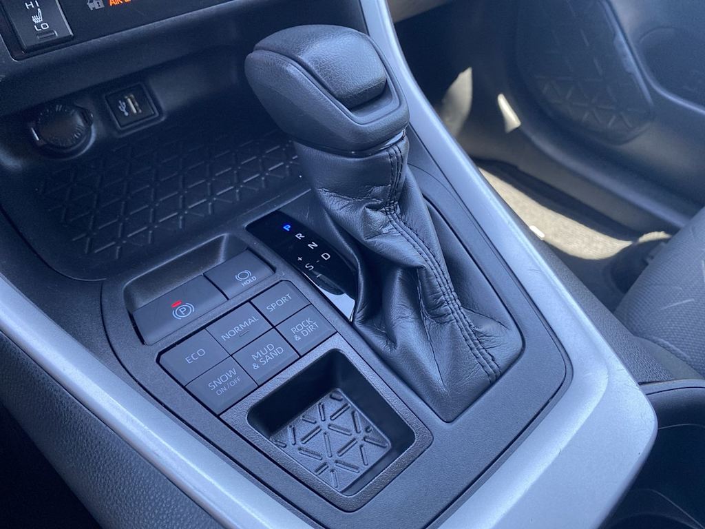 Thumbnail: 2024 Toyota RAV4 - 12