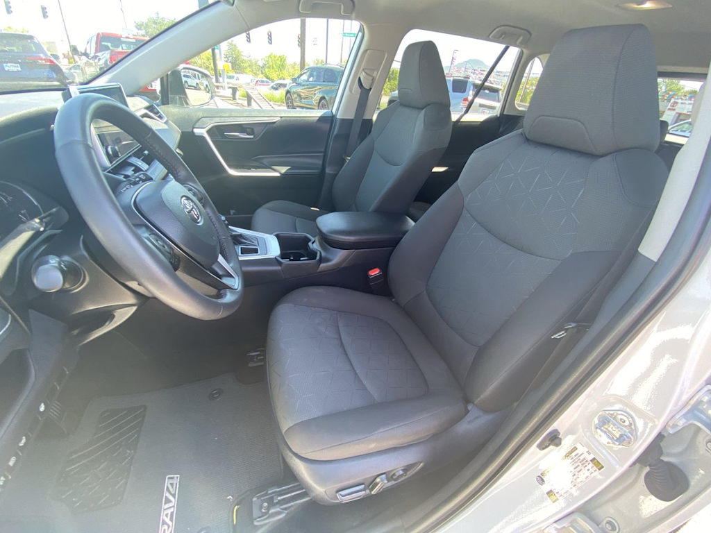 Thumbnail: 2024 Toyota RAV4 - 8