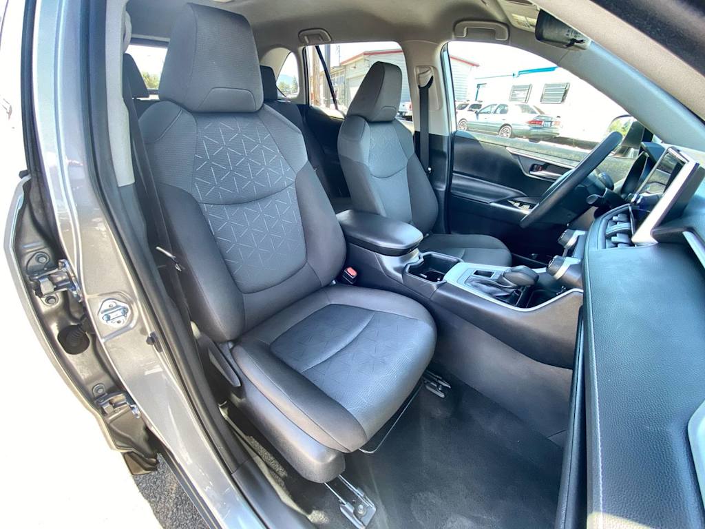 Thumbnail: 2025 Toyota RAV4 - 24